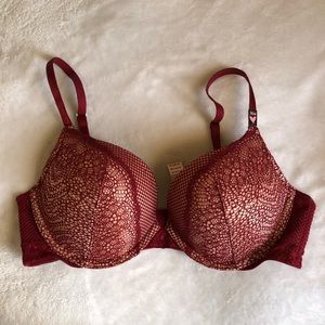 Victoria’s Secret very sexy bra